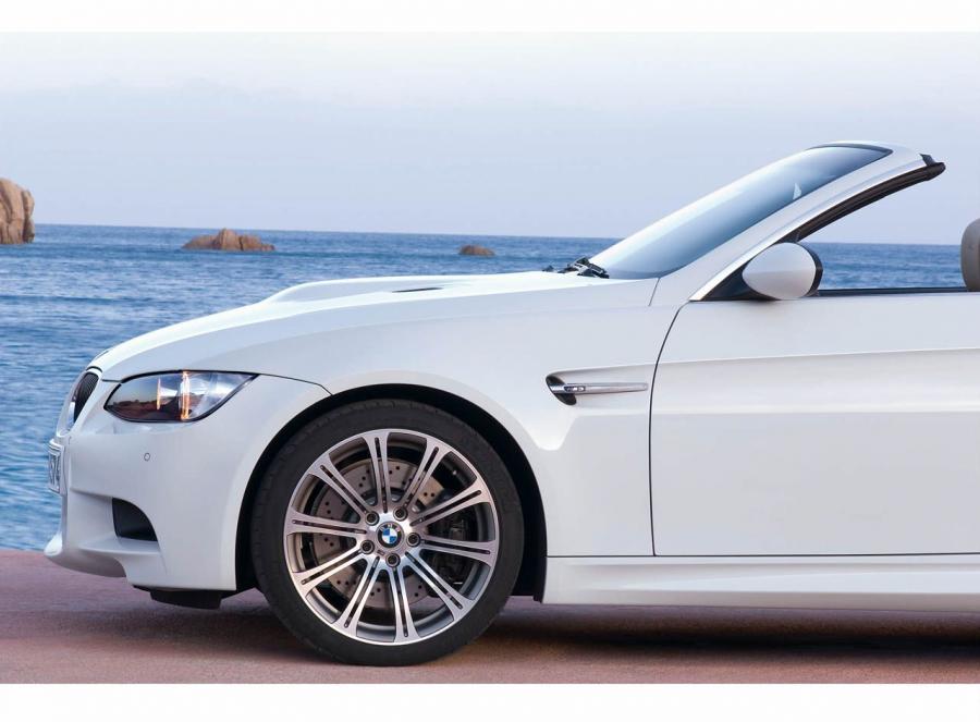  BMW M3 Convertible 2009 года  (фото 42 из 59)